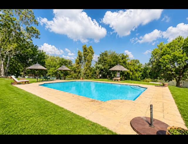 2 BEDROOM TOWNHOUSE FOR SALE IN PEACEHAVEN
